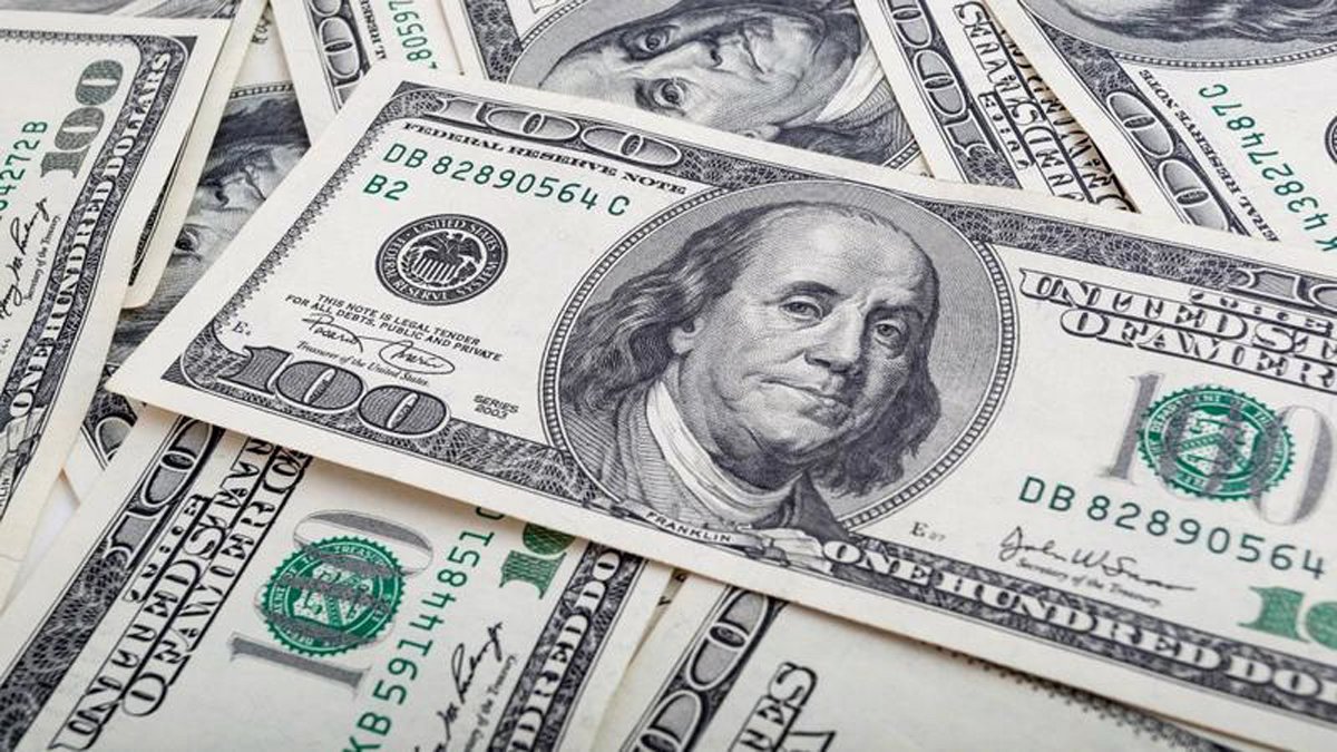 الدولار يقترب من أعلى مستوى في أسبوع مع تجدد التوتر بالشرق الأوسط